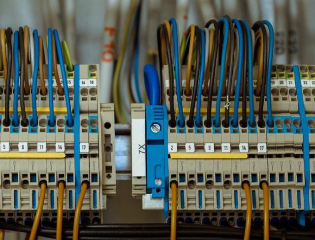 Como montar um quadro de comando