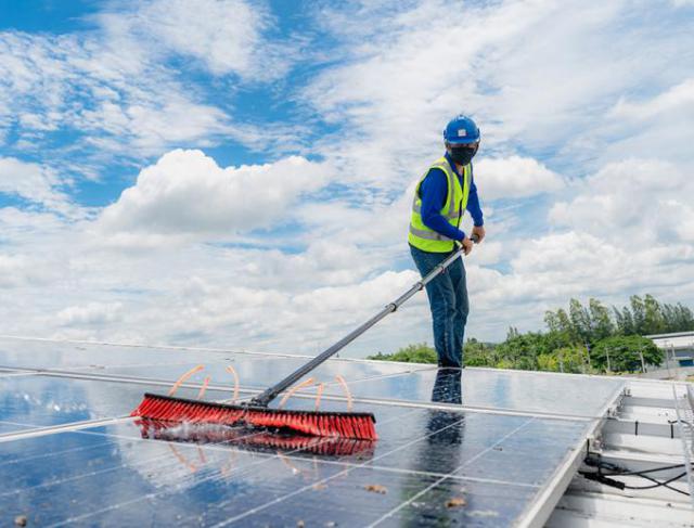 Limpeza de Painéis Solares