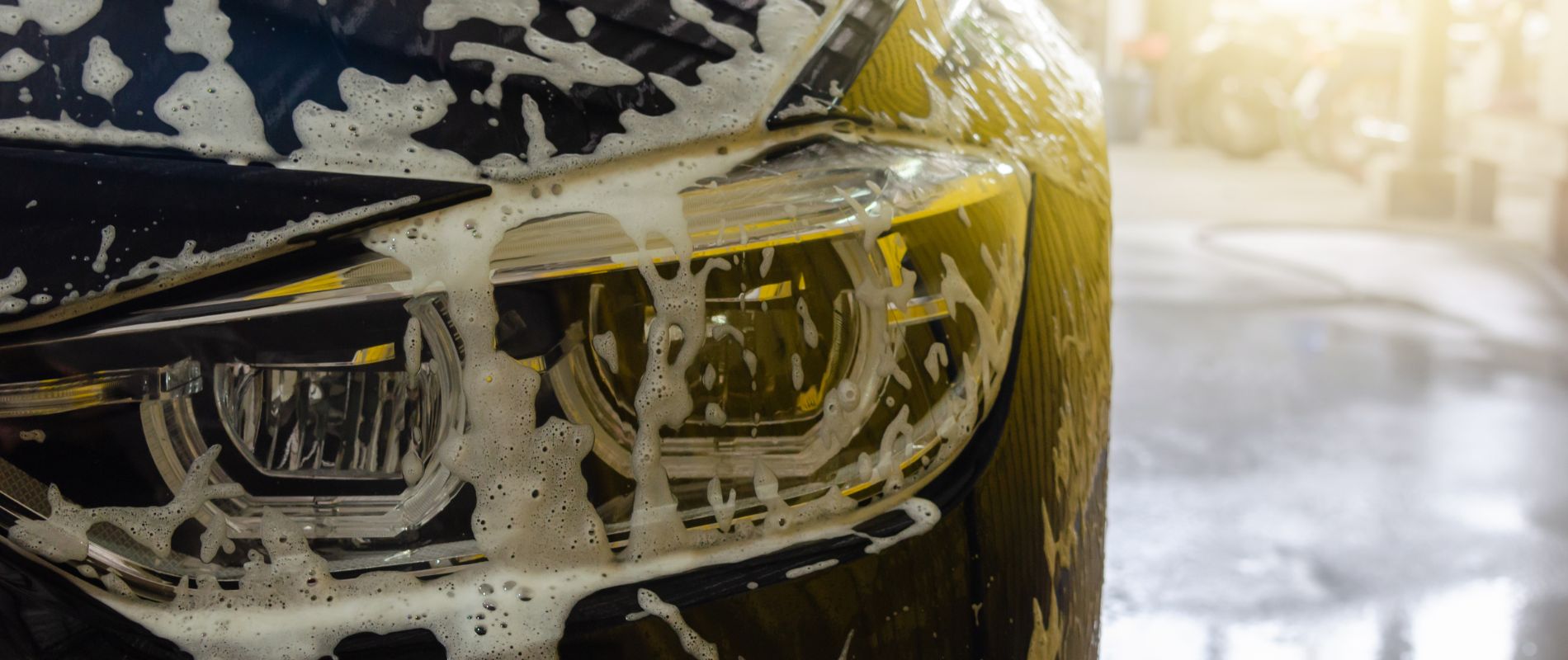 Você sabia que uma lavagem regular pode aumentar a vida útil do seu carro?